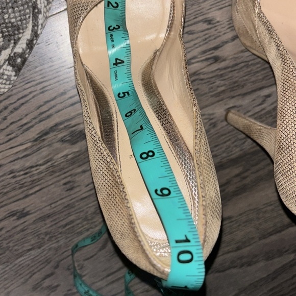 Fendi Deco Metallic Bow Platform Pumps - Picture 11 of 16